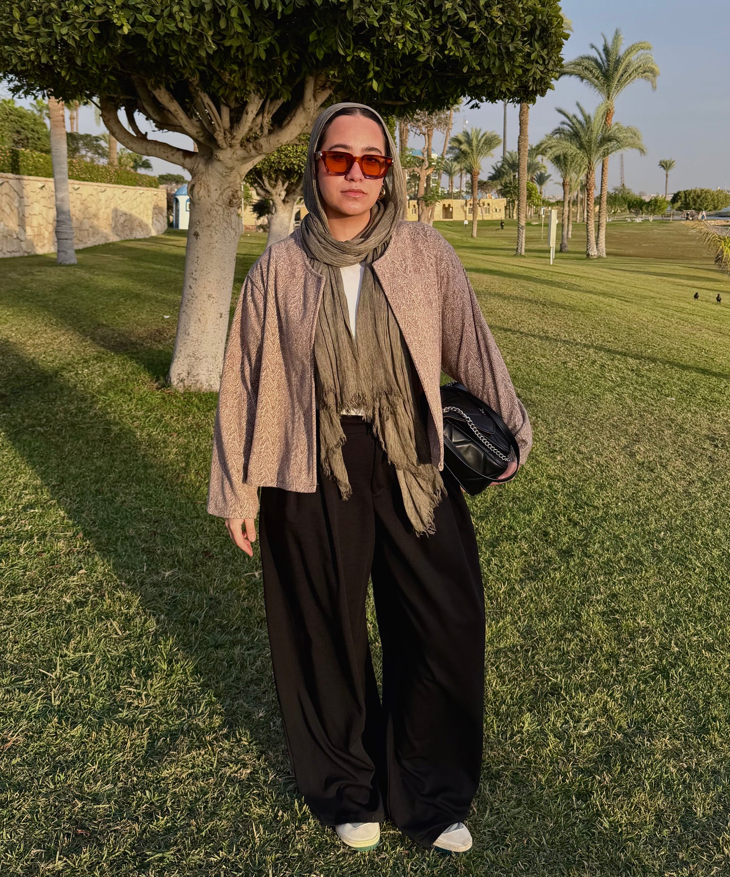 Beige essential cropped jacket