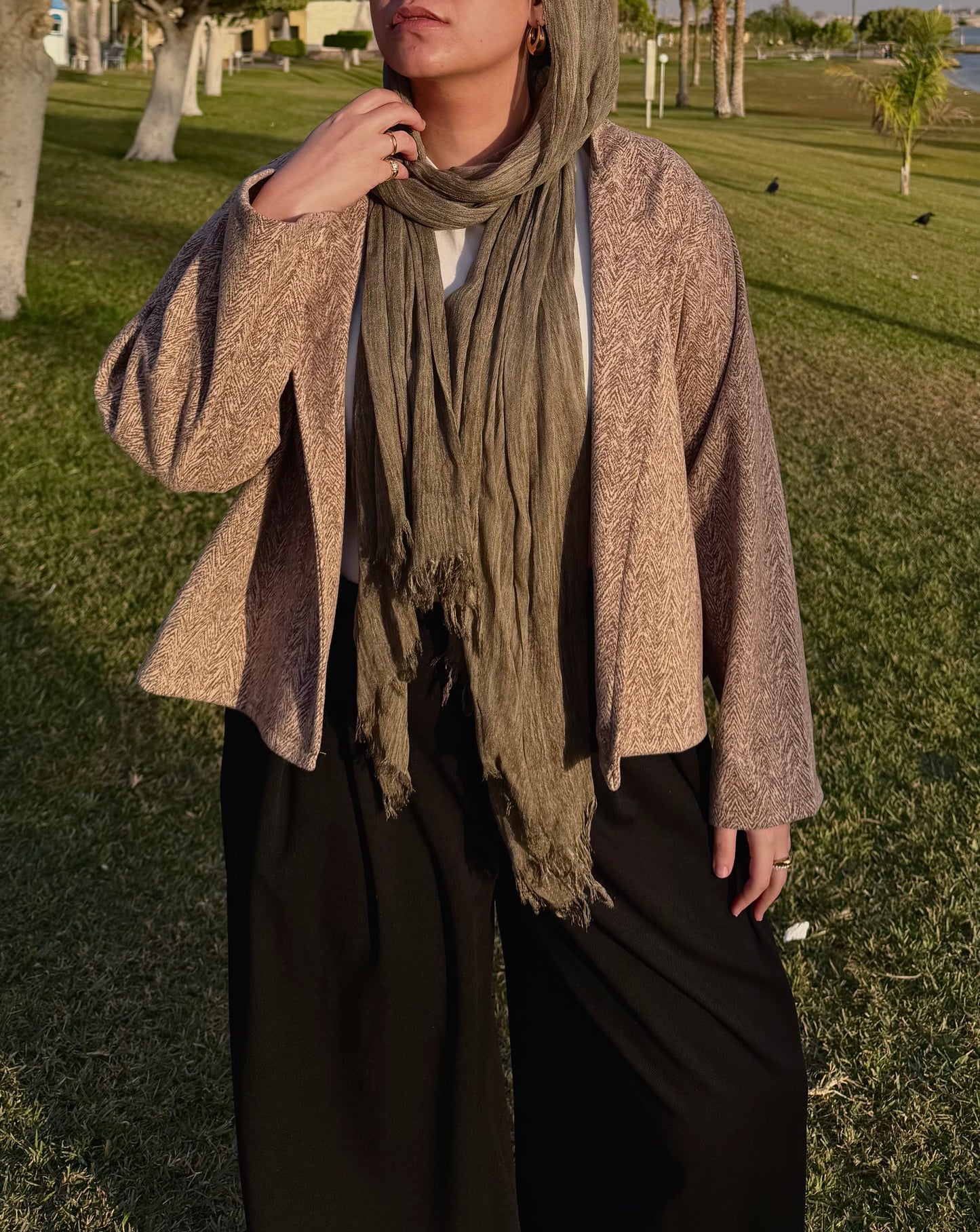 Beige essential cropped jacket