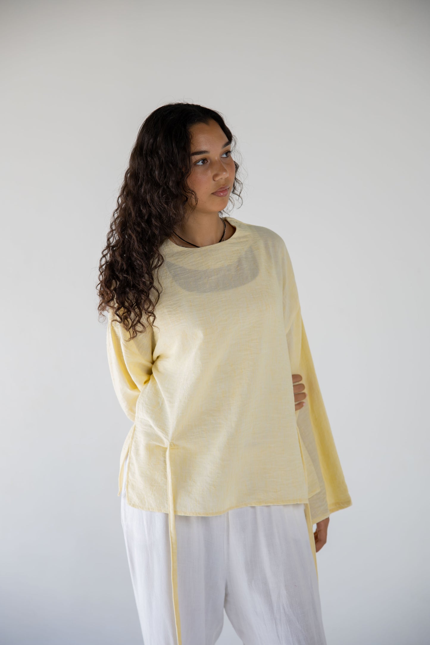 Iris linen top in butter yellow